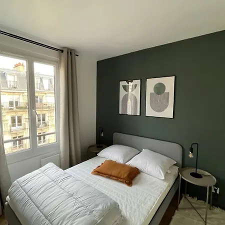 Flexliving - Superb Whole - Caulaincourt Apartment Paris